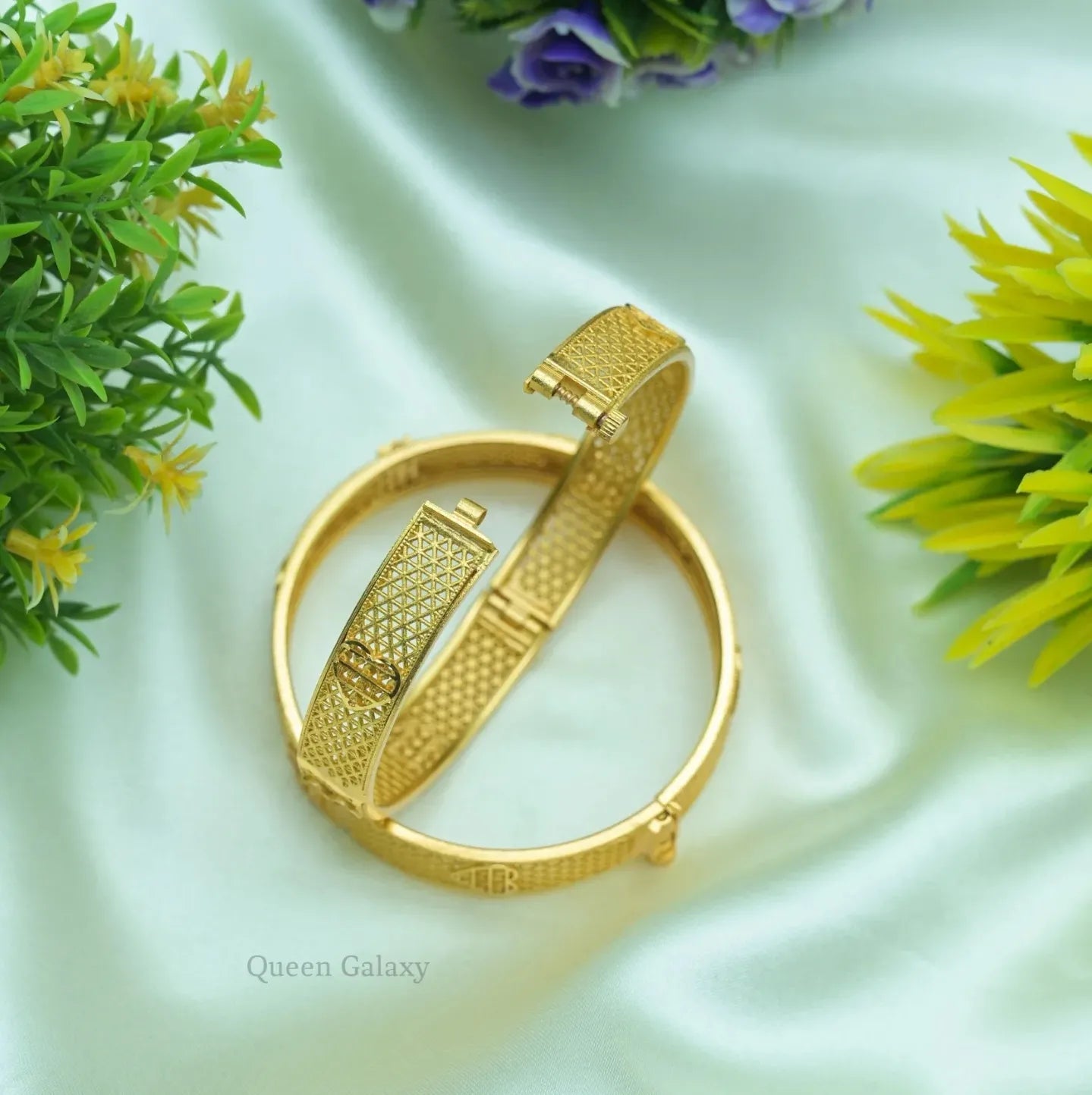 Goldplated Bangles