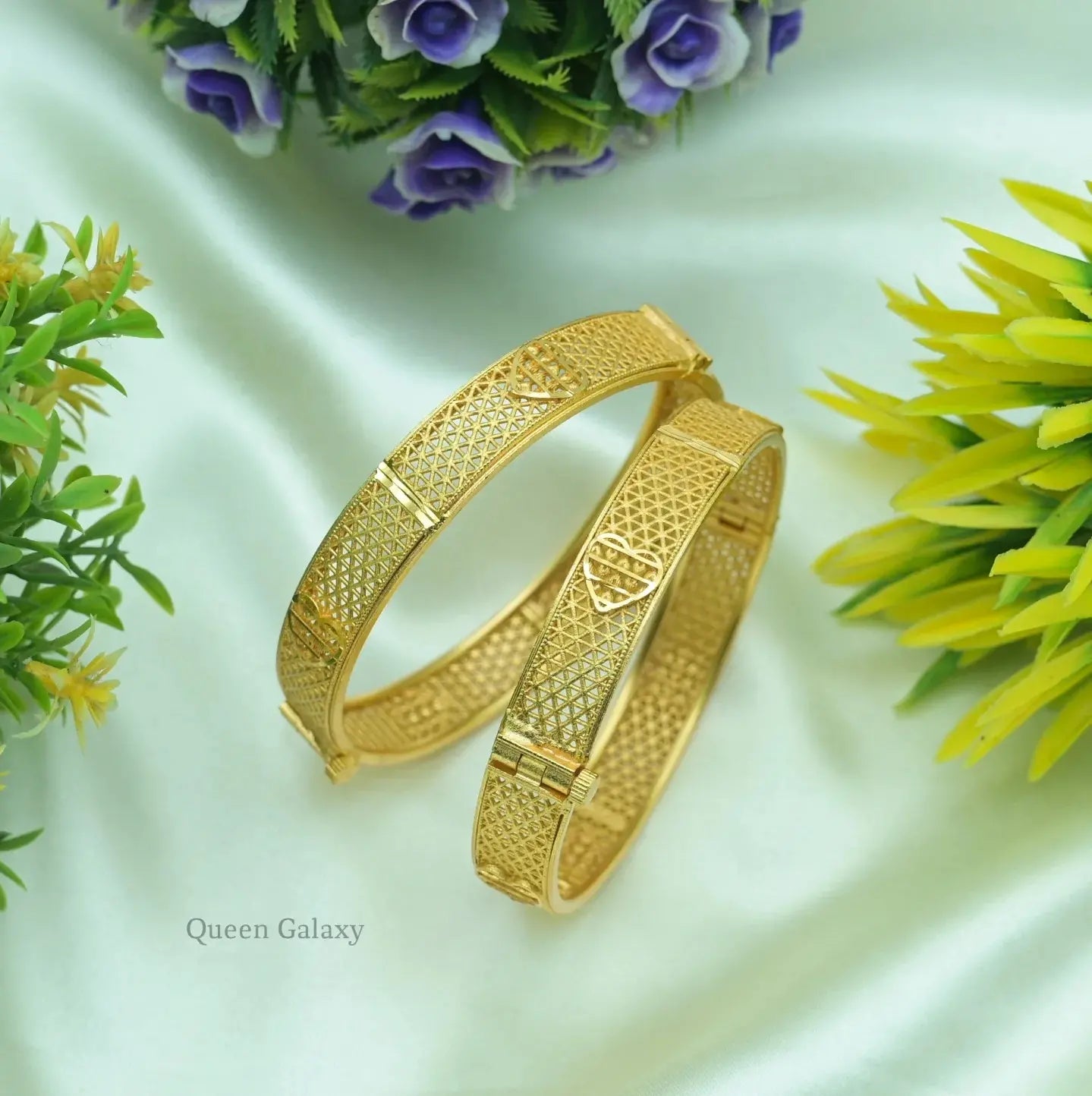 Goldplated Bangles