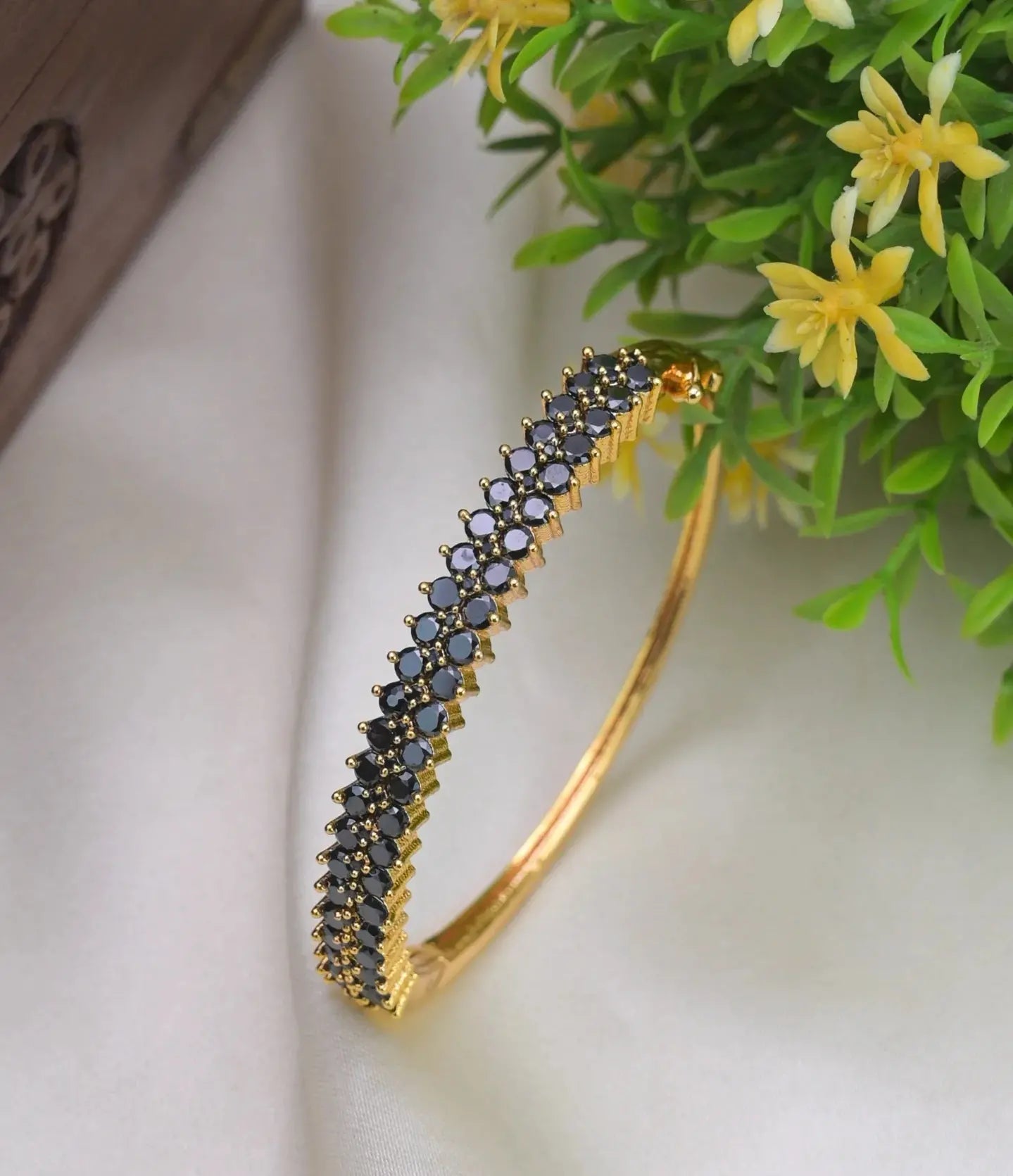 Goldplated Adjusted AD Stone Lock Bangles