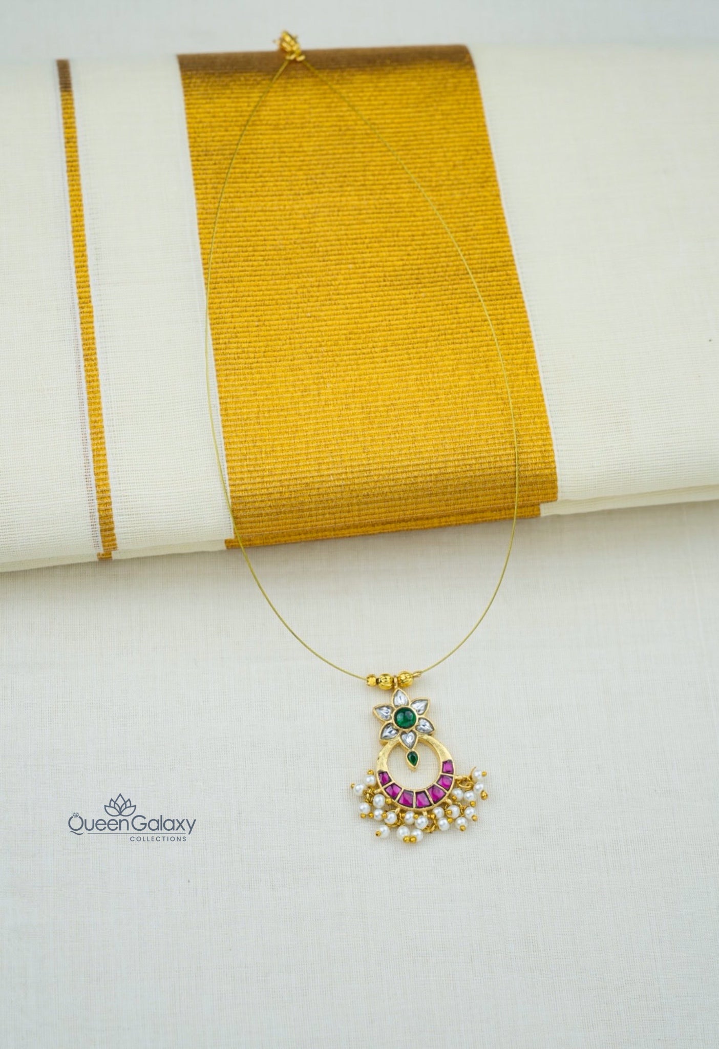Antique Invisible AD Stone Necklace