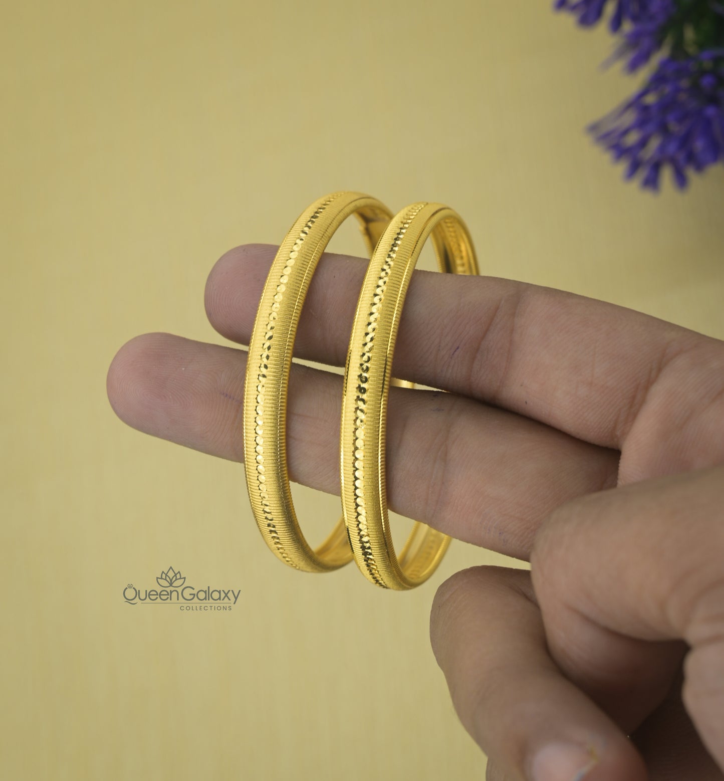 Goldplated bangles