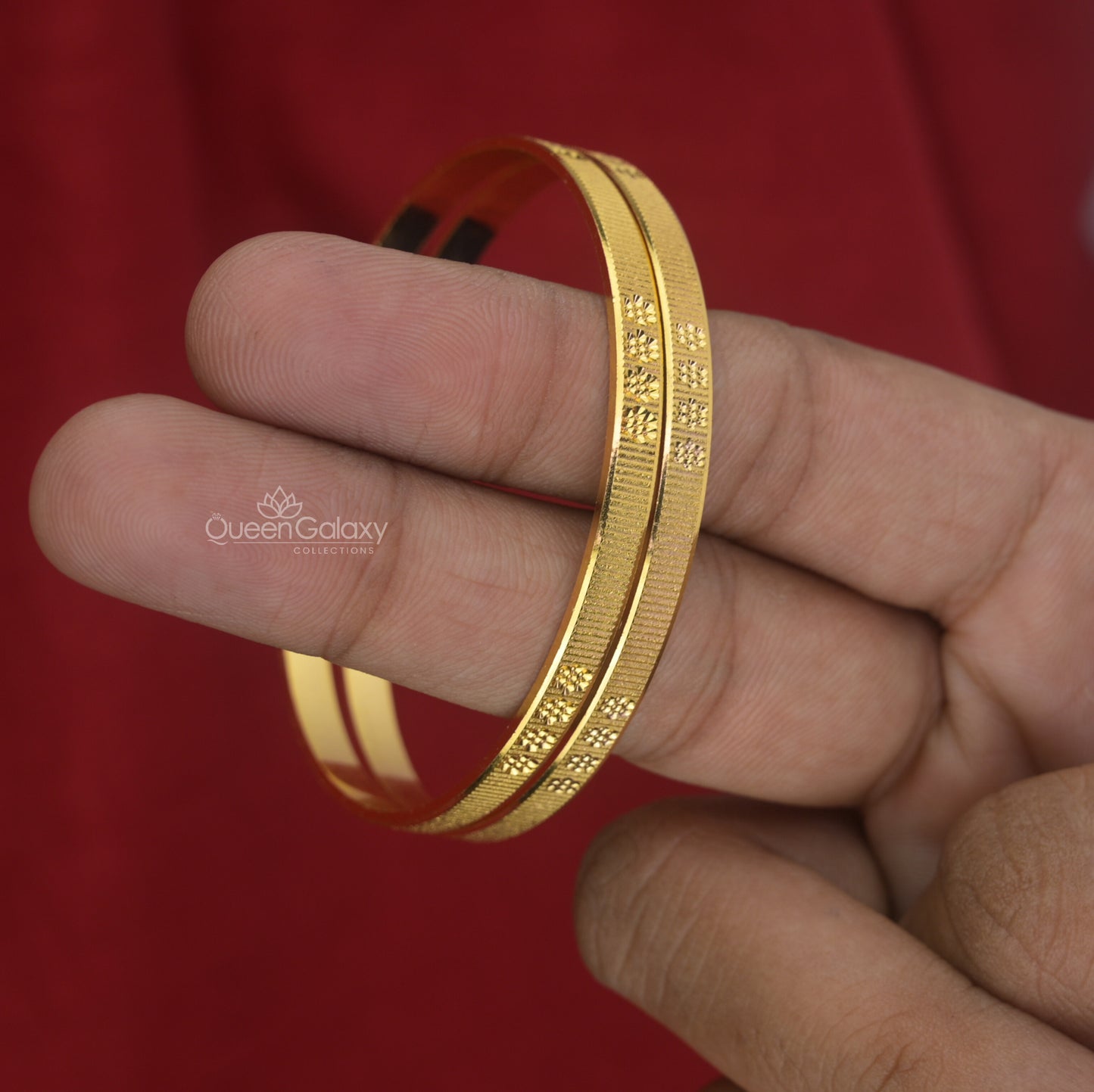 Goldplated bangles