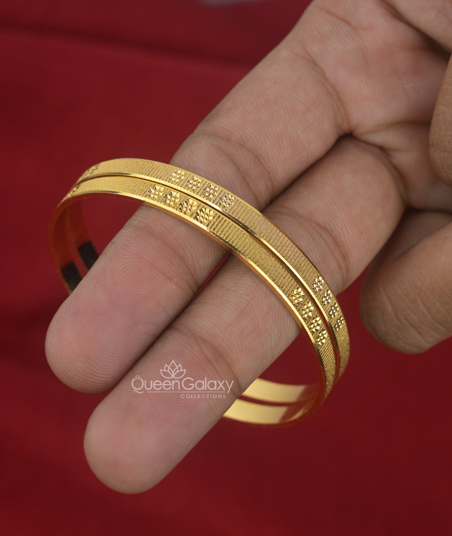Goldplated bangles