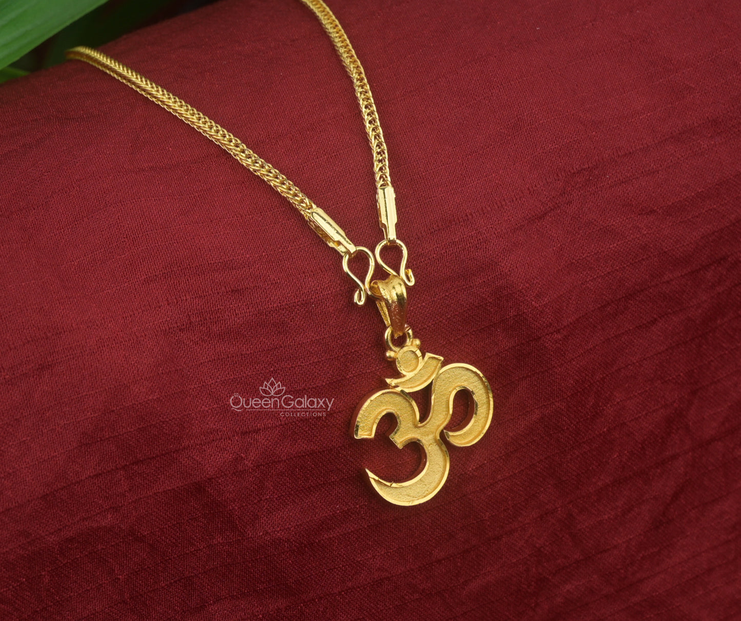 Goldplated Chain With Om Pendant