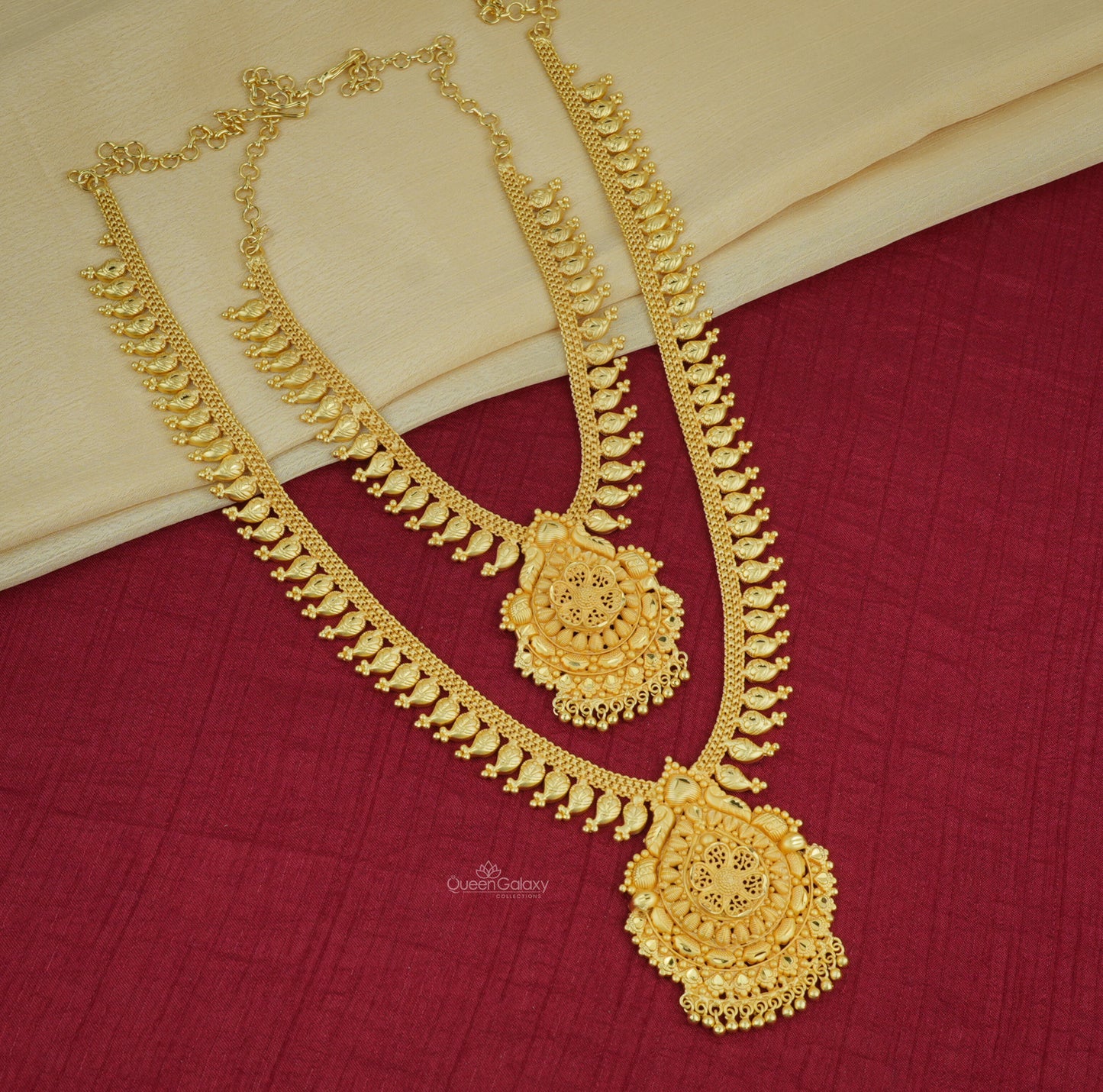 Goldplated Necklace and Longharam