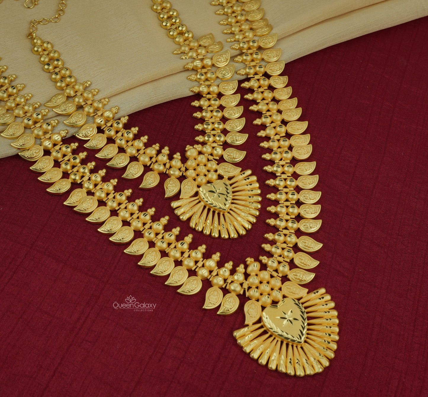 Goldplated Necklace and Longharam