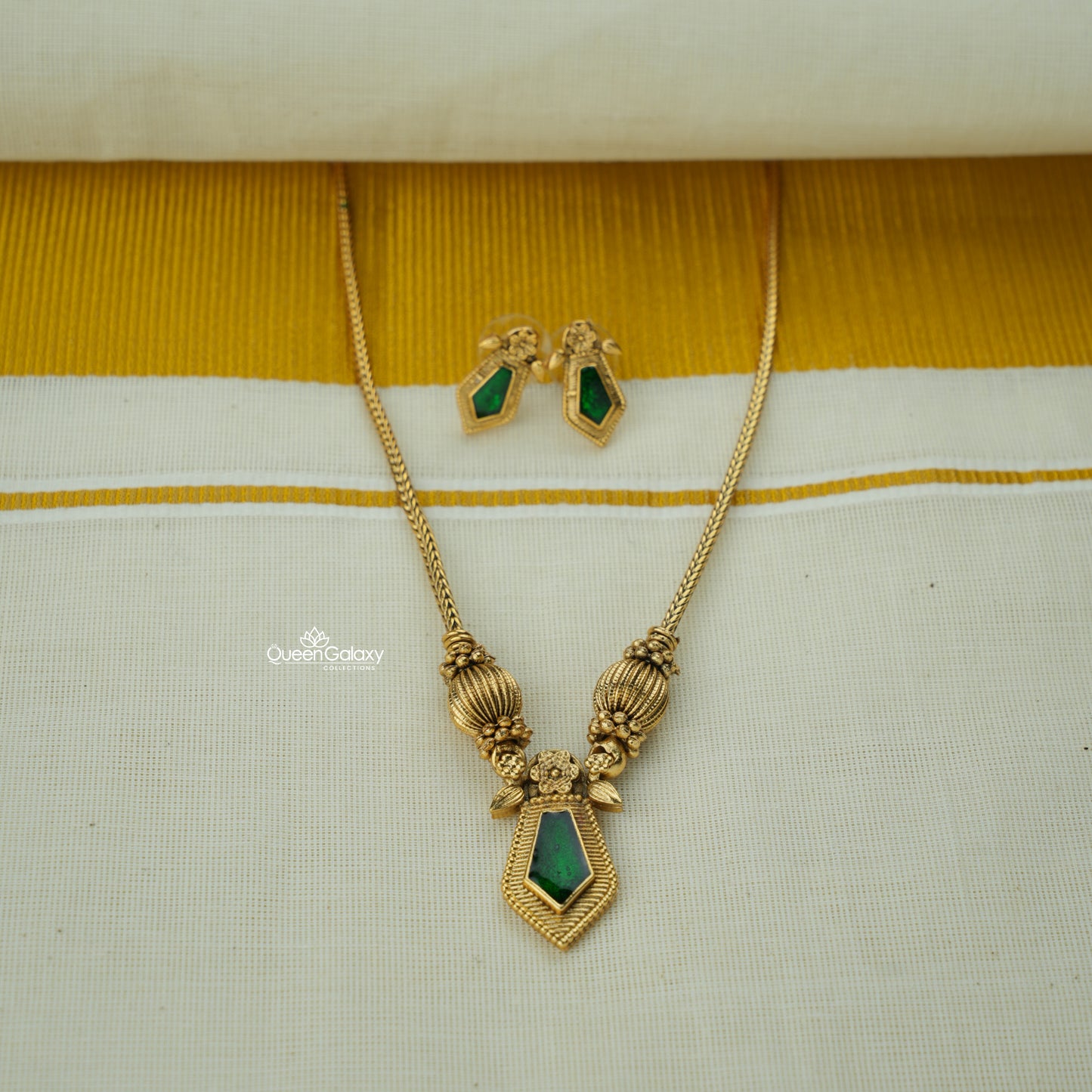 Antique Nagapadam Necklace With Stud