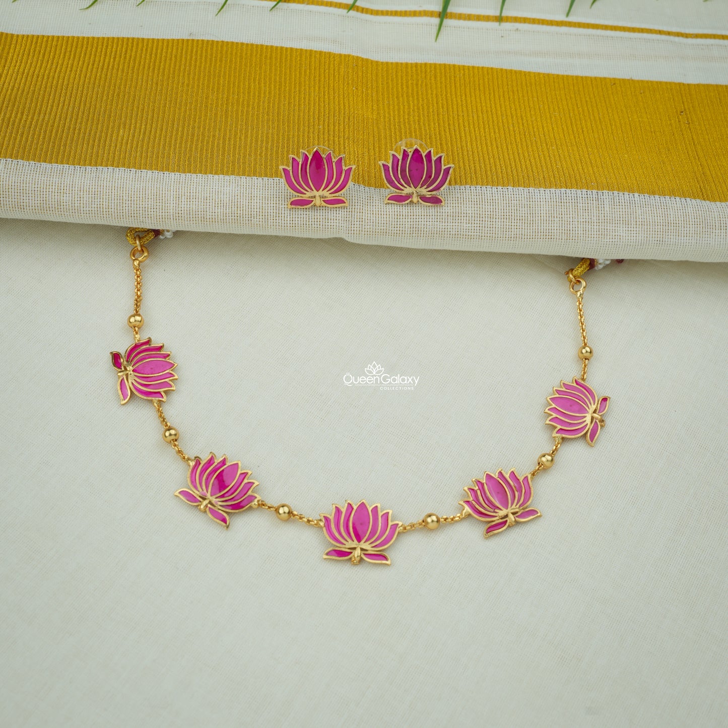 Antique Lotus Necklace With Stud