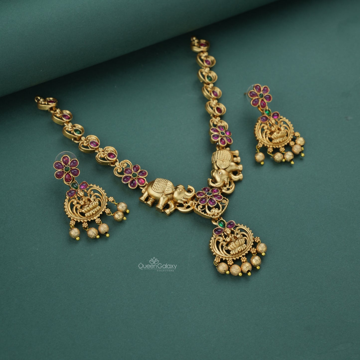 Antique Lakshmi Necklace With Earrings