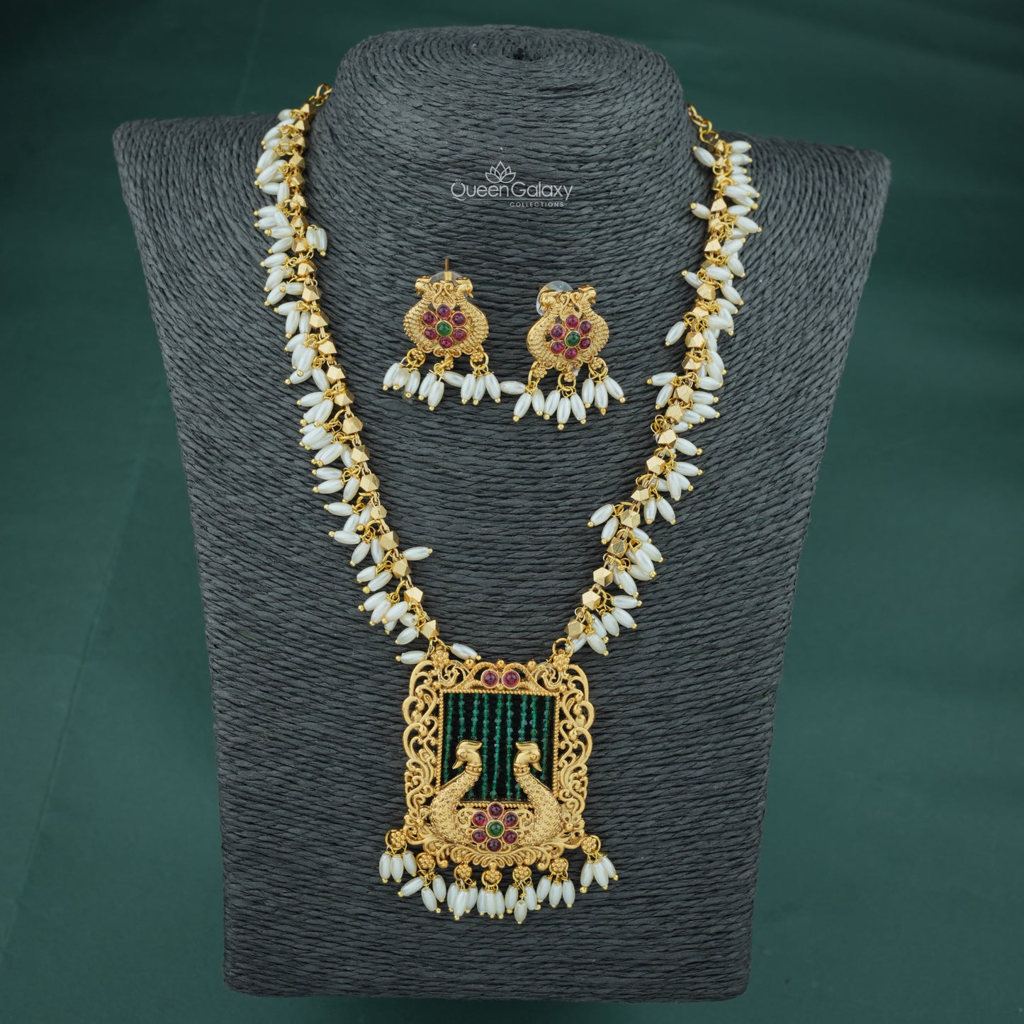 Antique Necklace With Earrings