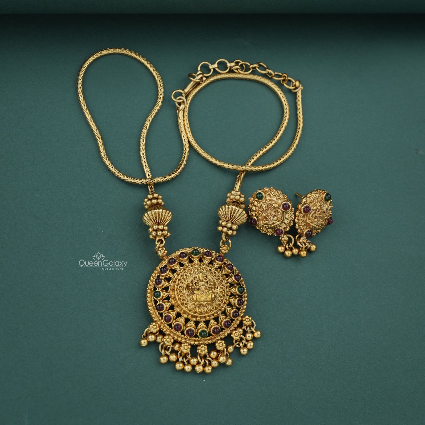 Antique Lakshmi Necklace With Earrings
