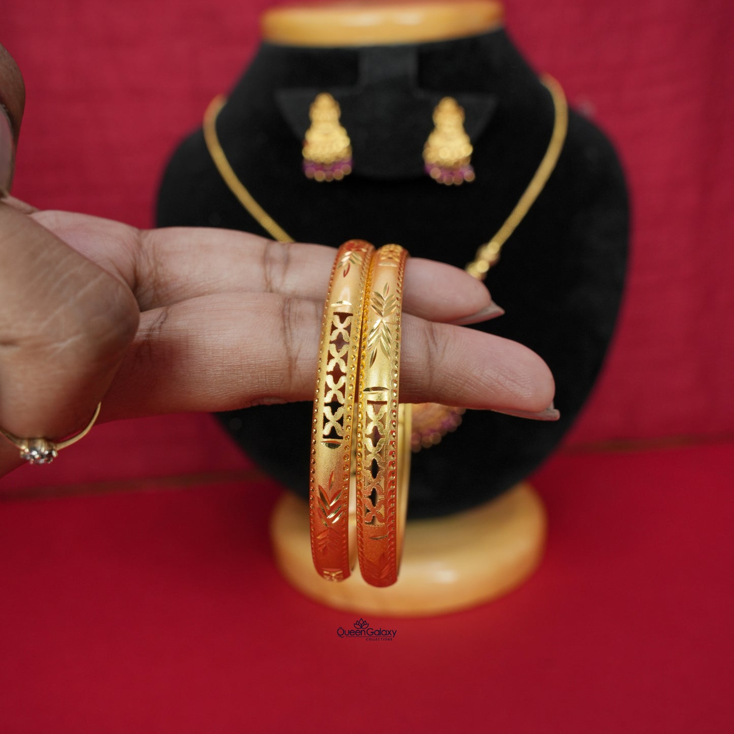 Goldplated Bangles