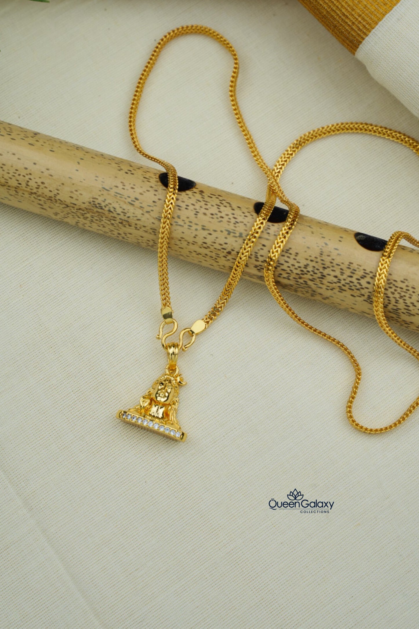Goldplated Chain With Pendant