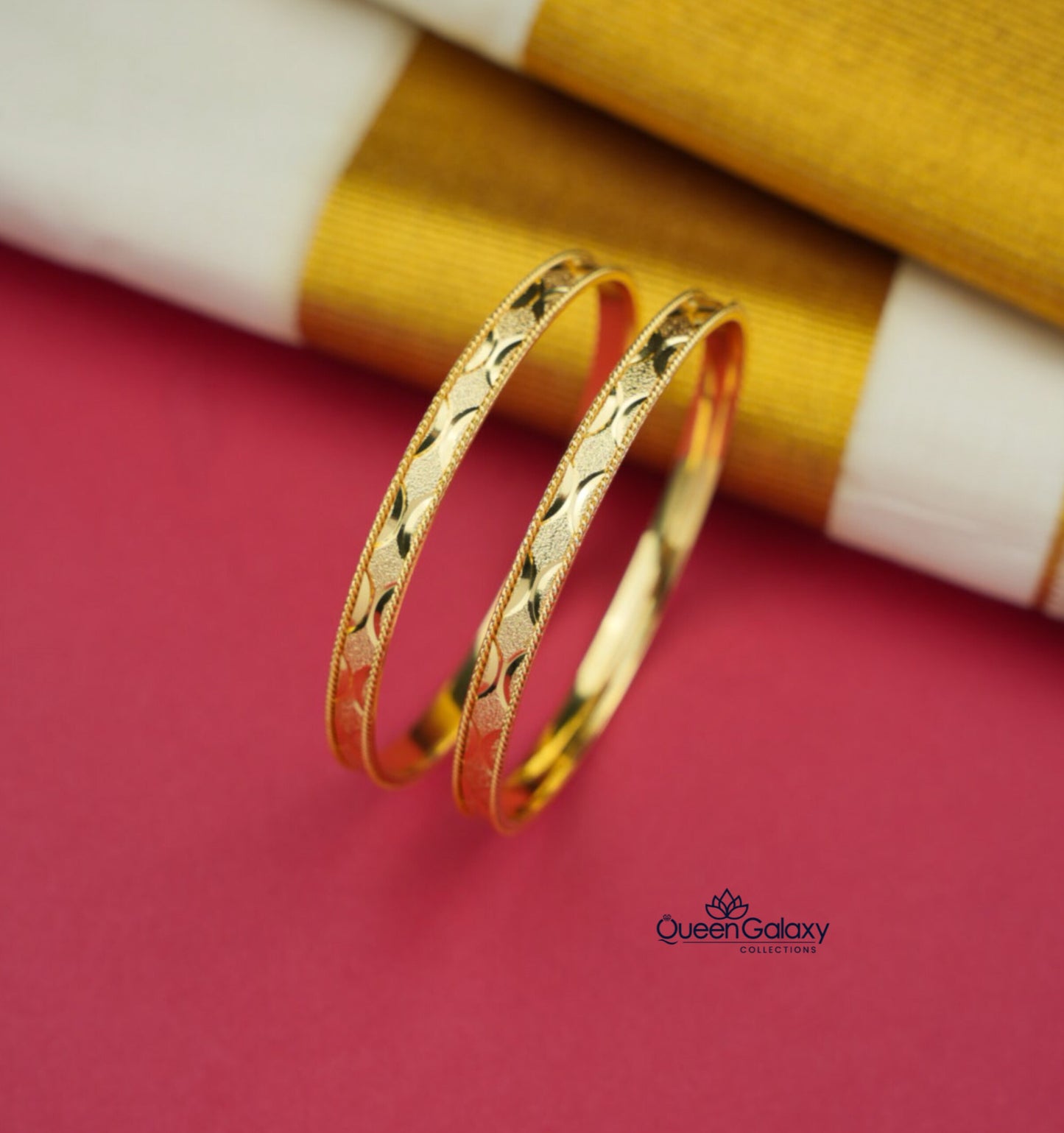 Goldplated Bangles