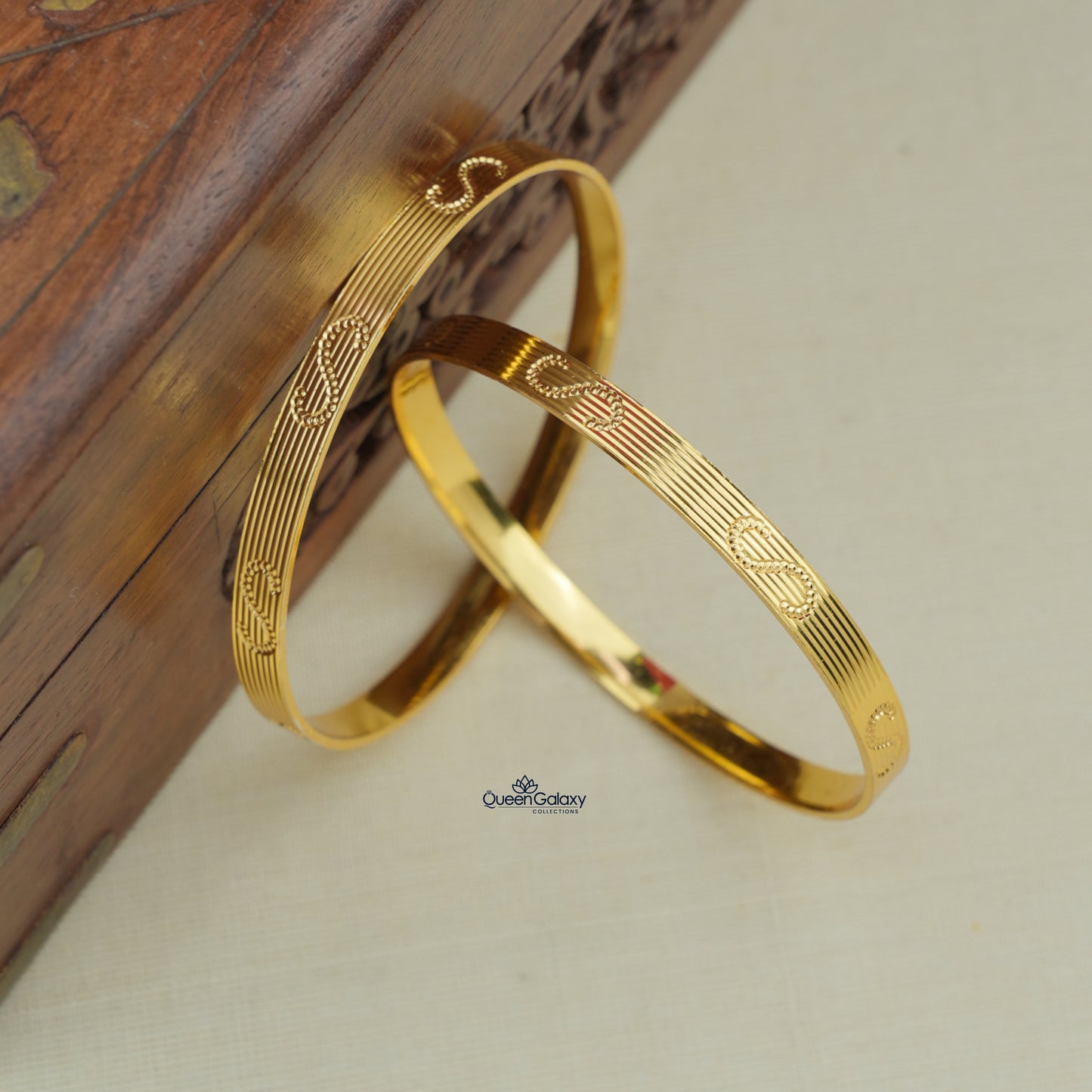 Goldplated Bangles