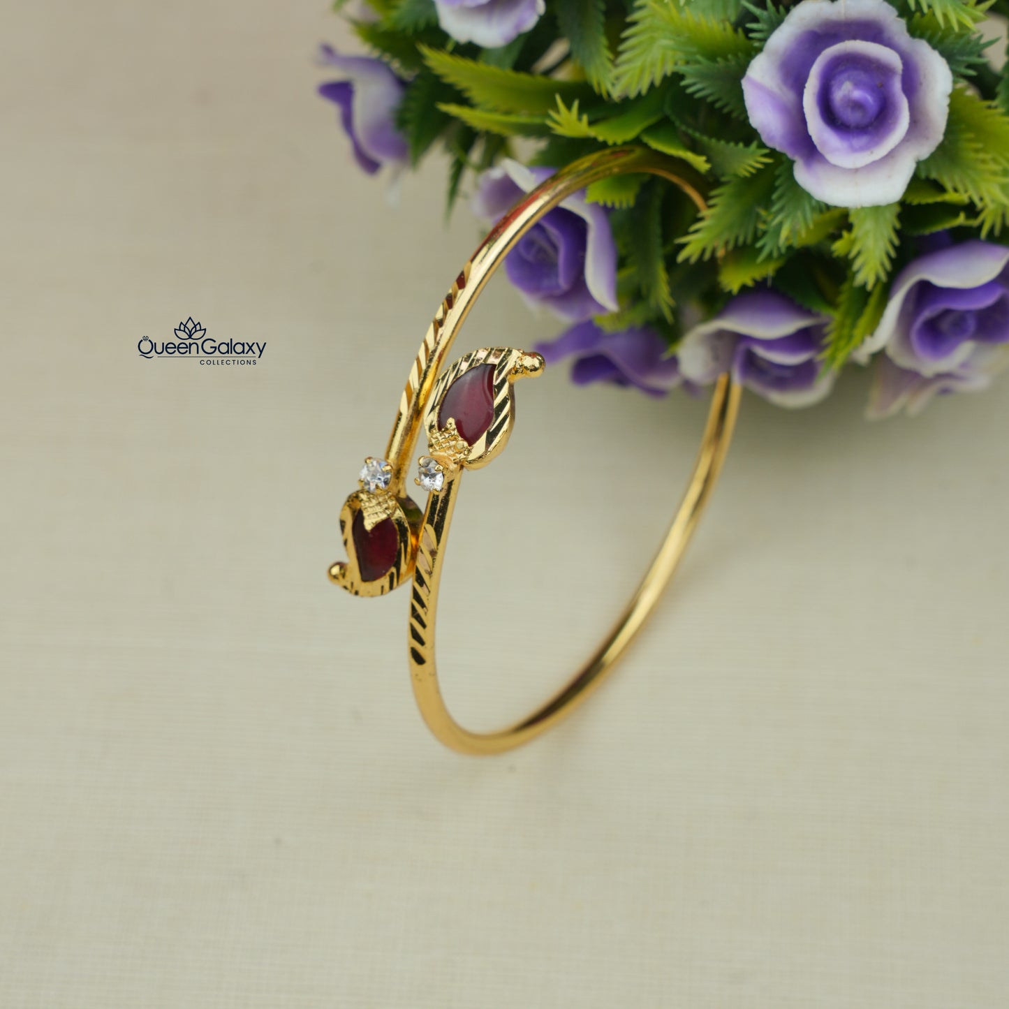Goldplated Manga Lock Bangles