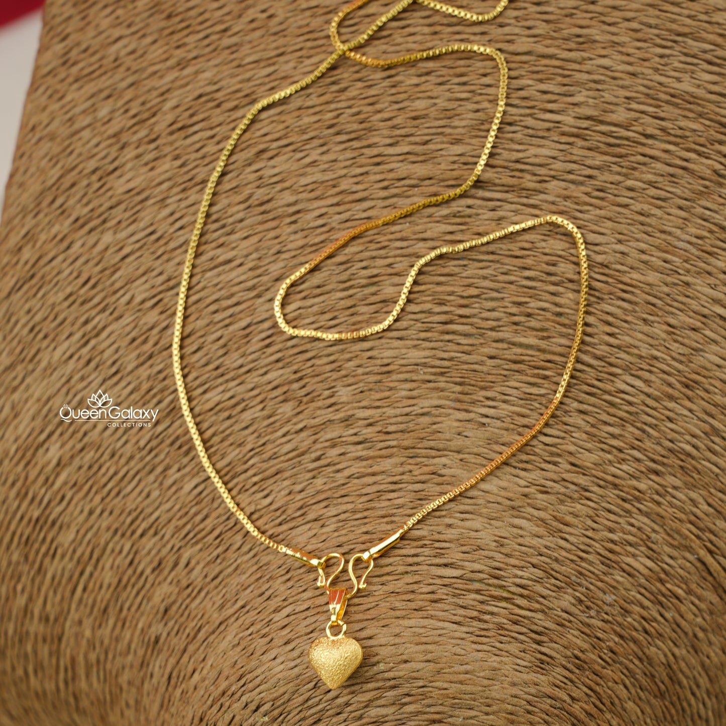 Goldplated Chain With Pendant