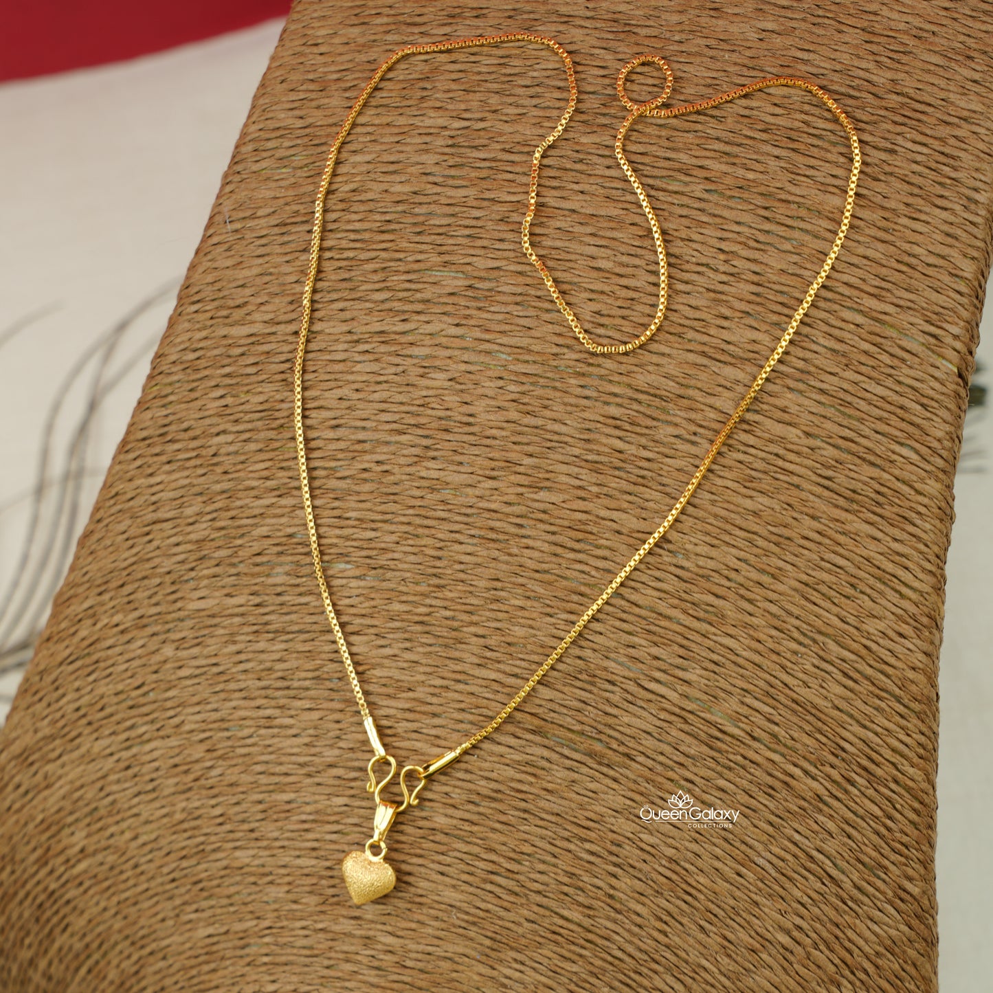 Goldplated Chain With Pendant