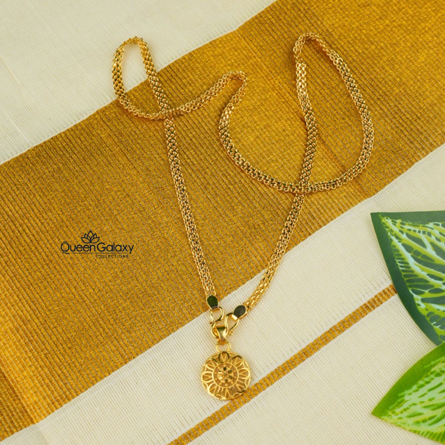 Goldplated Chain With Pendant
