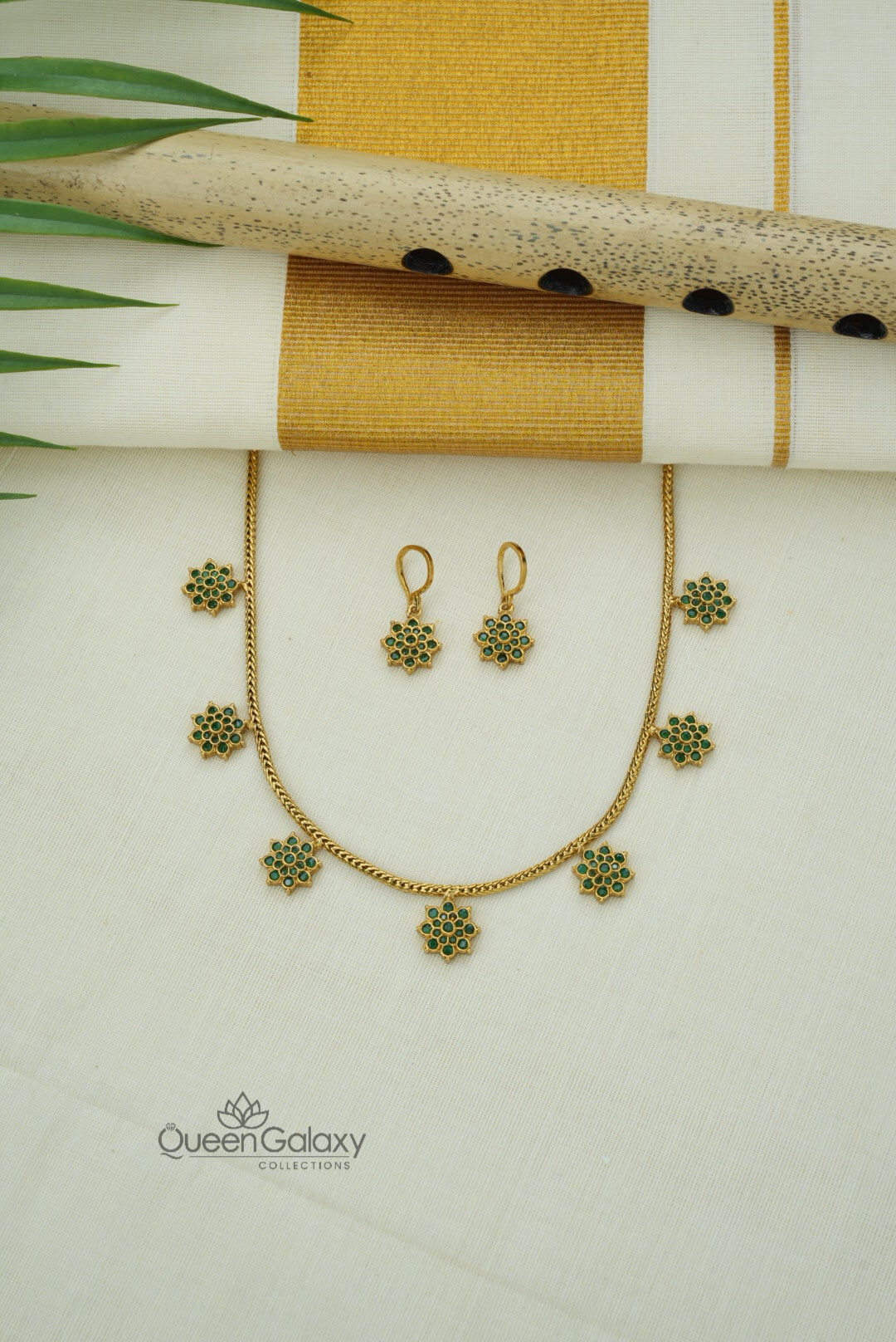 Antique AD Stone Necklace With Stud