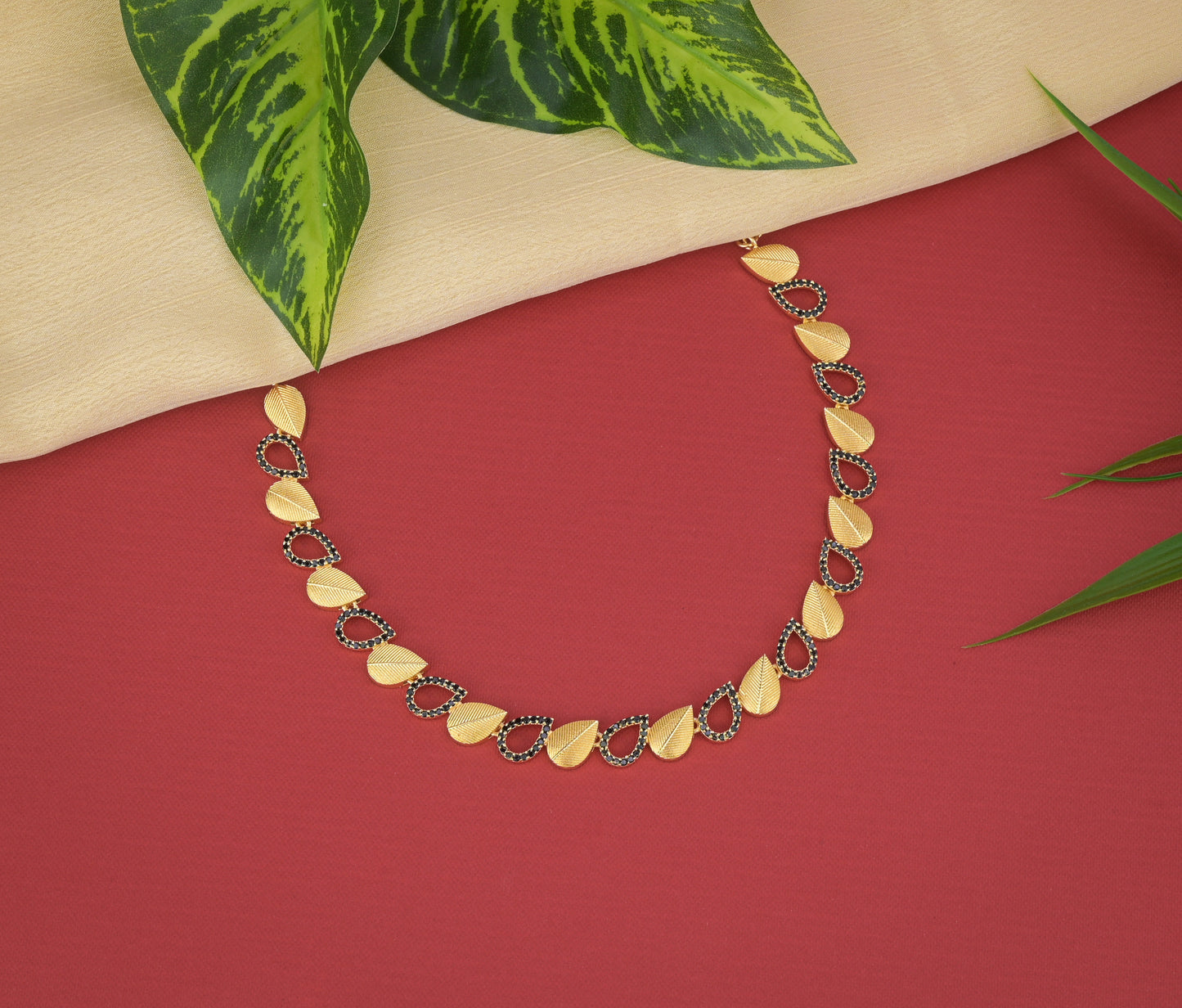 Goldplated AD Stone Necklace