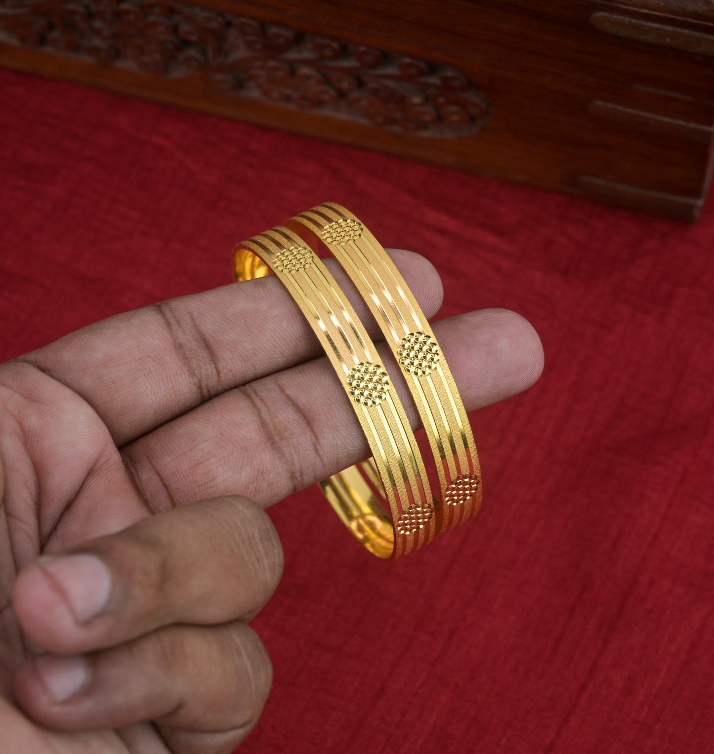 Goldplated Bangles