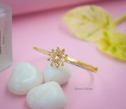 Goldplated AD Stone Lock Bangle