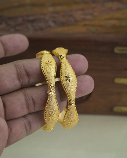 Goldplated Bangles