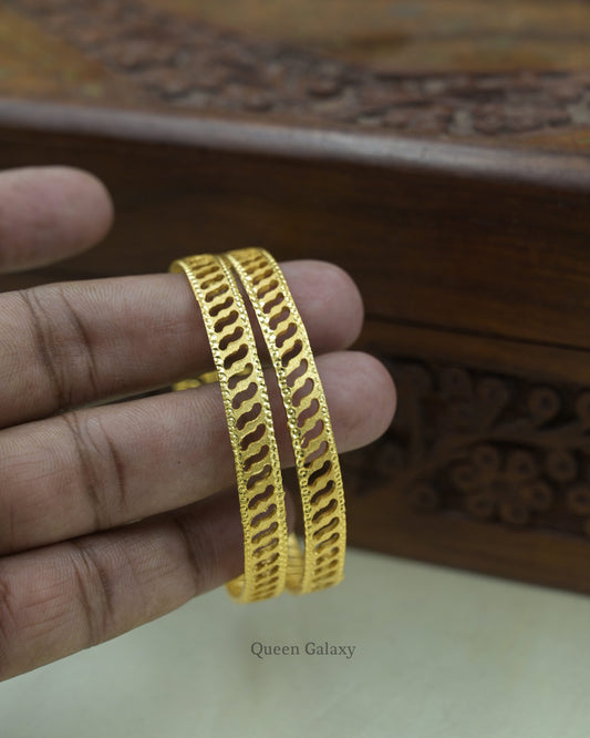 Goldplated Bangles