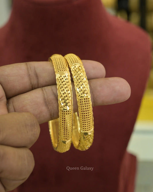 Goldplated Bangles
