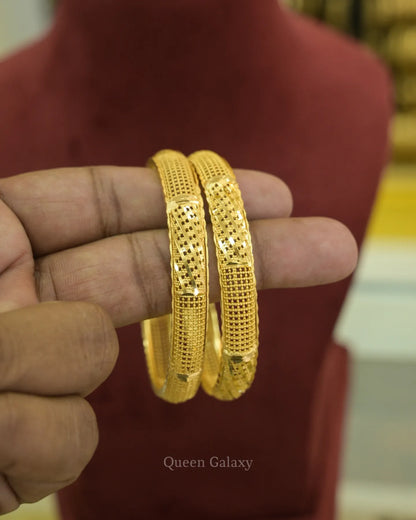 Goldplated Bangles