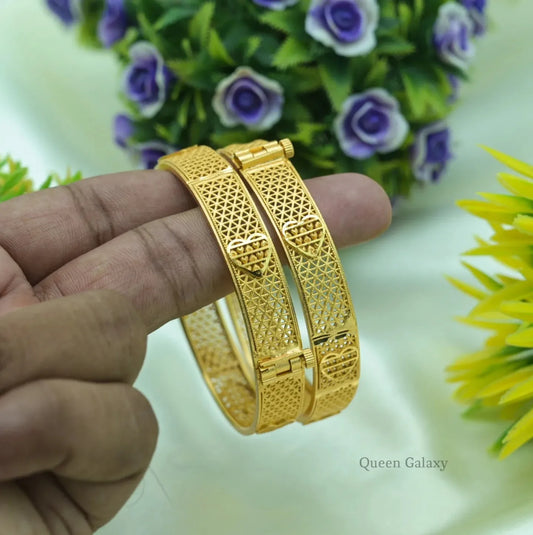 Goldplated Bangles