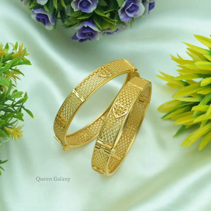 Goldplated Bangles