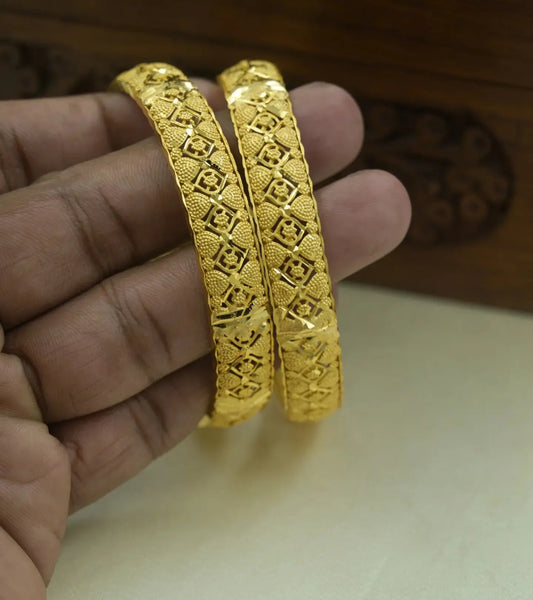 Goldplated Bangles