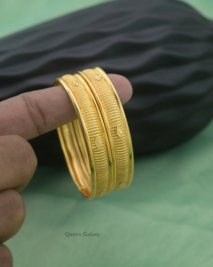 Goldplated Bangles