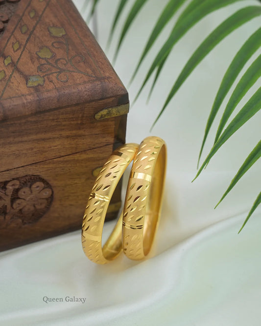 Goldplated Bangles