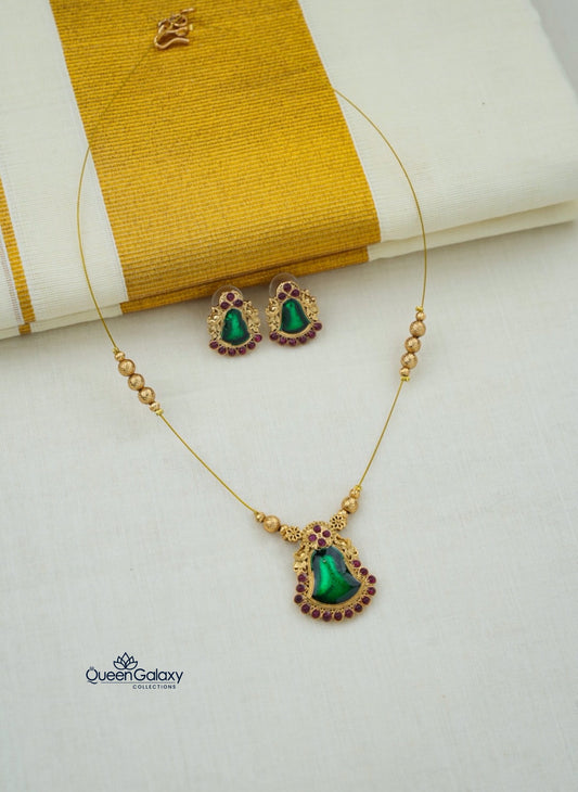 Antique Invisible Necklace With Stud