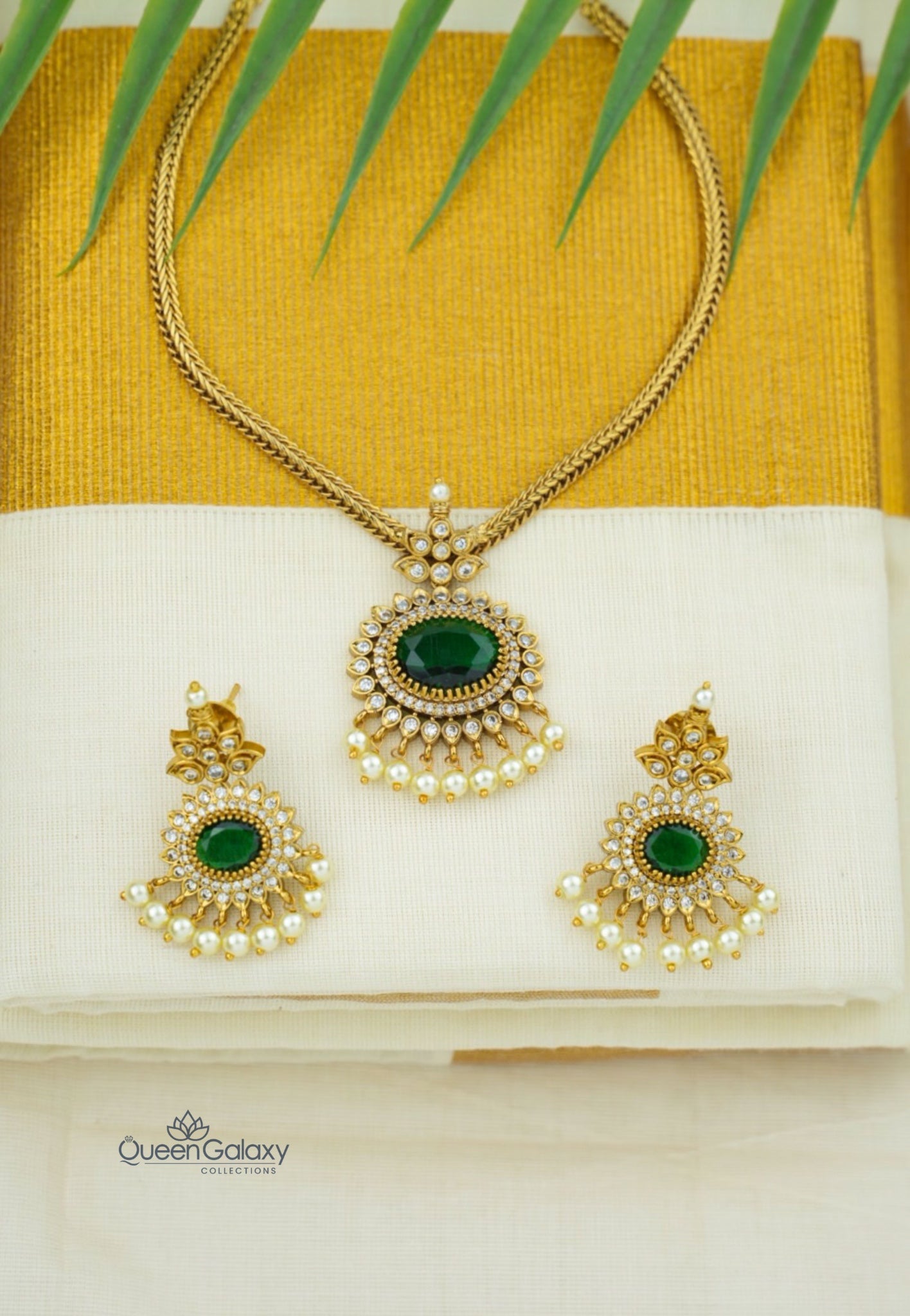 Antique AD Stone Necklace With Earrings