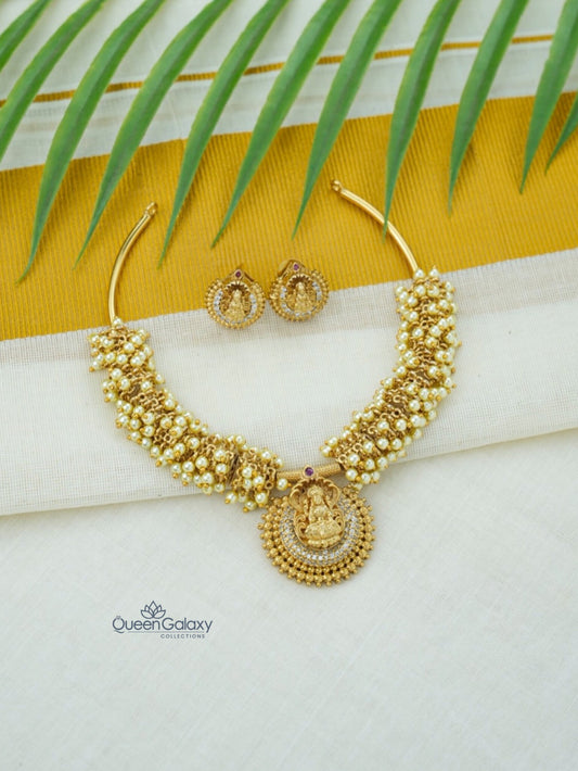 Antique Lakshmi Pearl Necklace With Stud