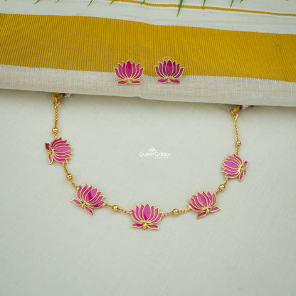 Antique Lotus Necklace With Stud