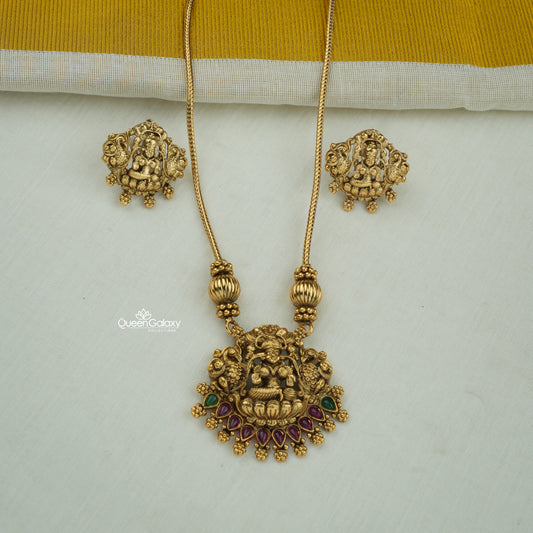 Antique Lakshmi Necklace With Stud