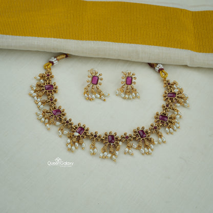 Antique Necklace with Stud