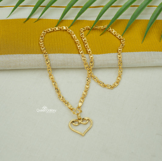 Gold plated chain with heart and infinity pendant – Queen Galaxy Collections