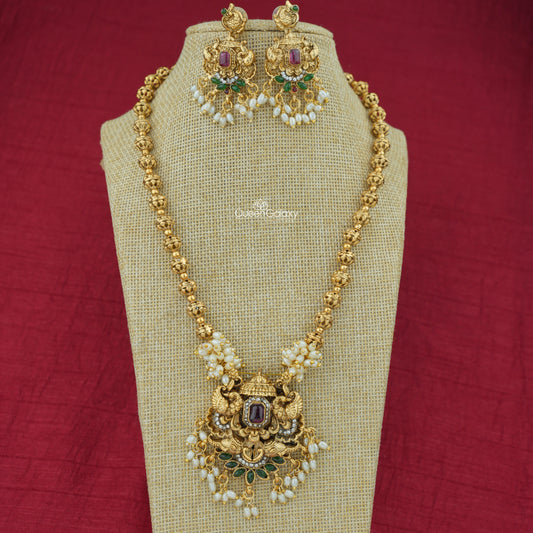 Antique Necklace With Earrings