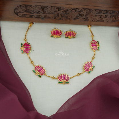 Antique Lotus Necklace With Stud