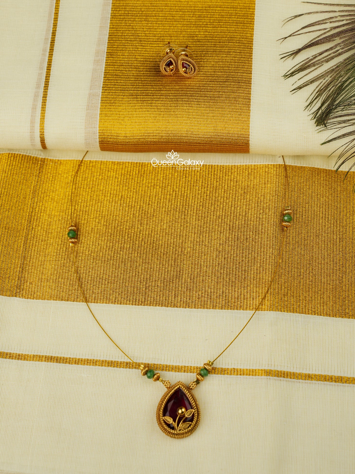 Antique Invisible Necklace With Stud