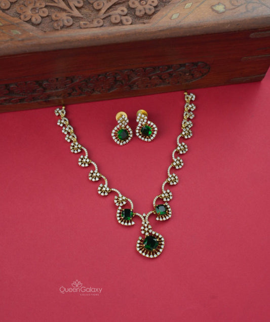 Antique AD Stone Necklace With Earrings