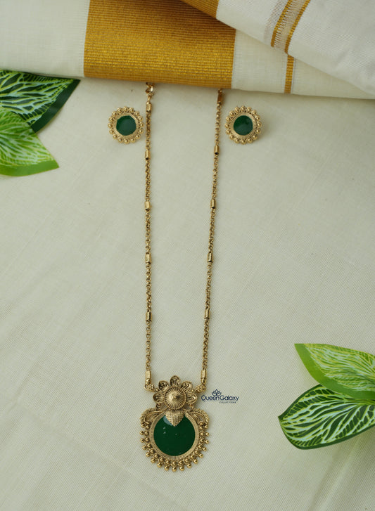 Antique Palakka Necklace With Stud