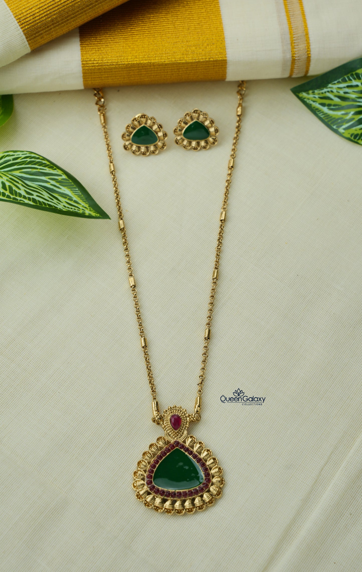 Antique Plakka Necklace With Stud