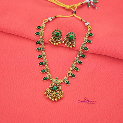 Antique Necklace With Earrings
